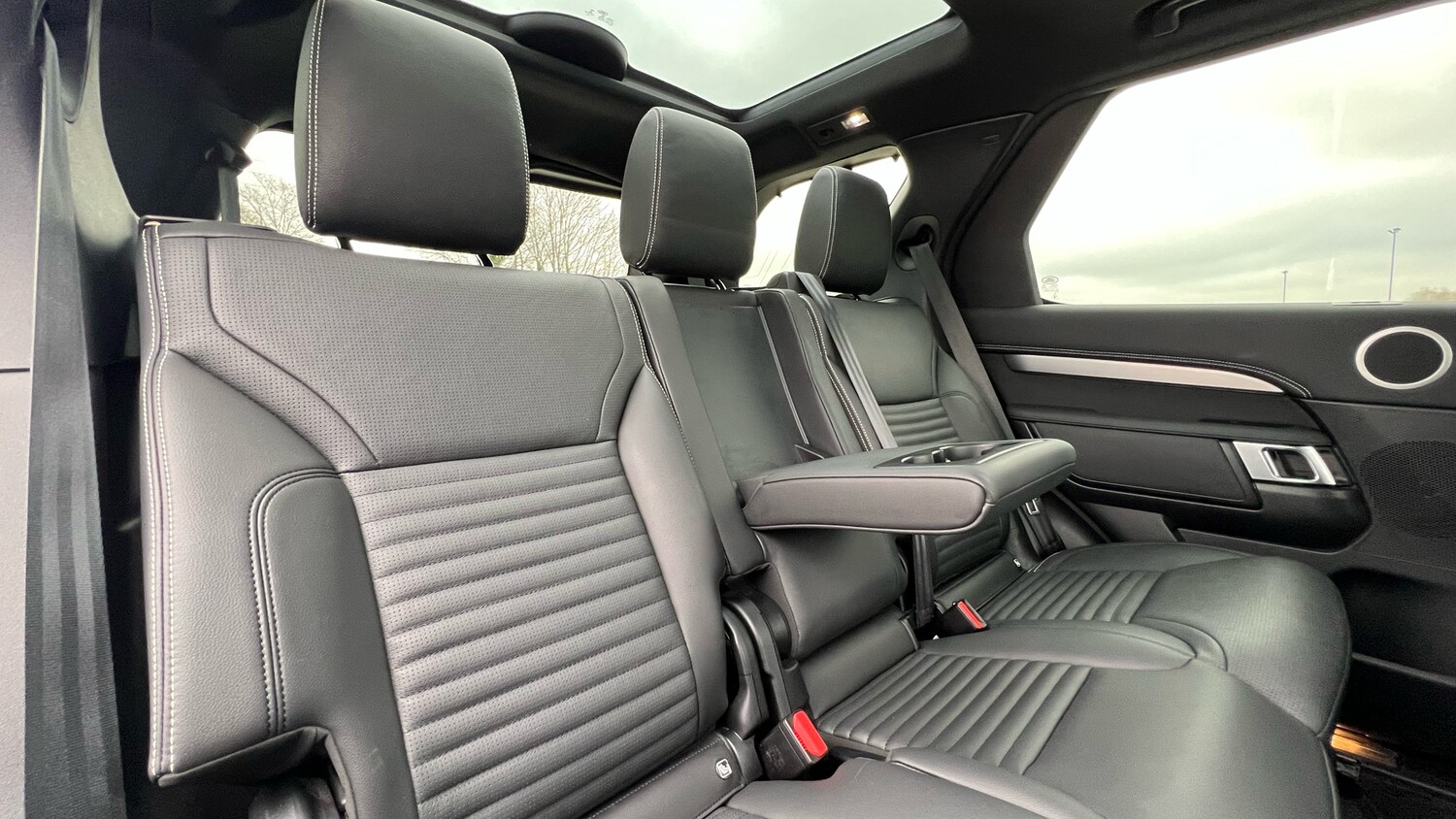 Used Land Rover Discovery 2022 for sale - 77917101: Photo 33