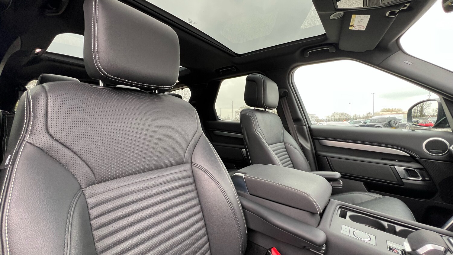 Used Land Rover Discovery 2022 for sale - 77917101: Photo 37