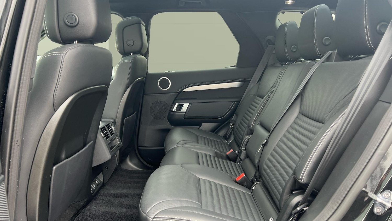 Used Land Rover Discovery 2022 for sale - 77917101: Photo 4