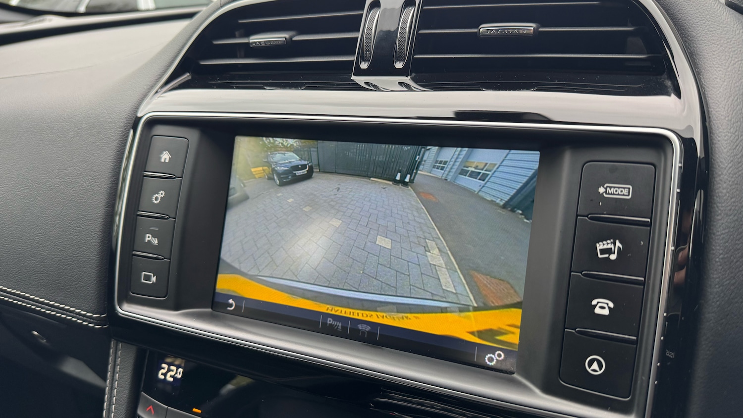 Used Jaguar F-Pace 2017 for sale - 76290454: Photo 12