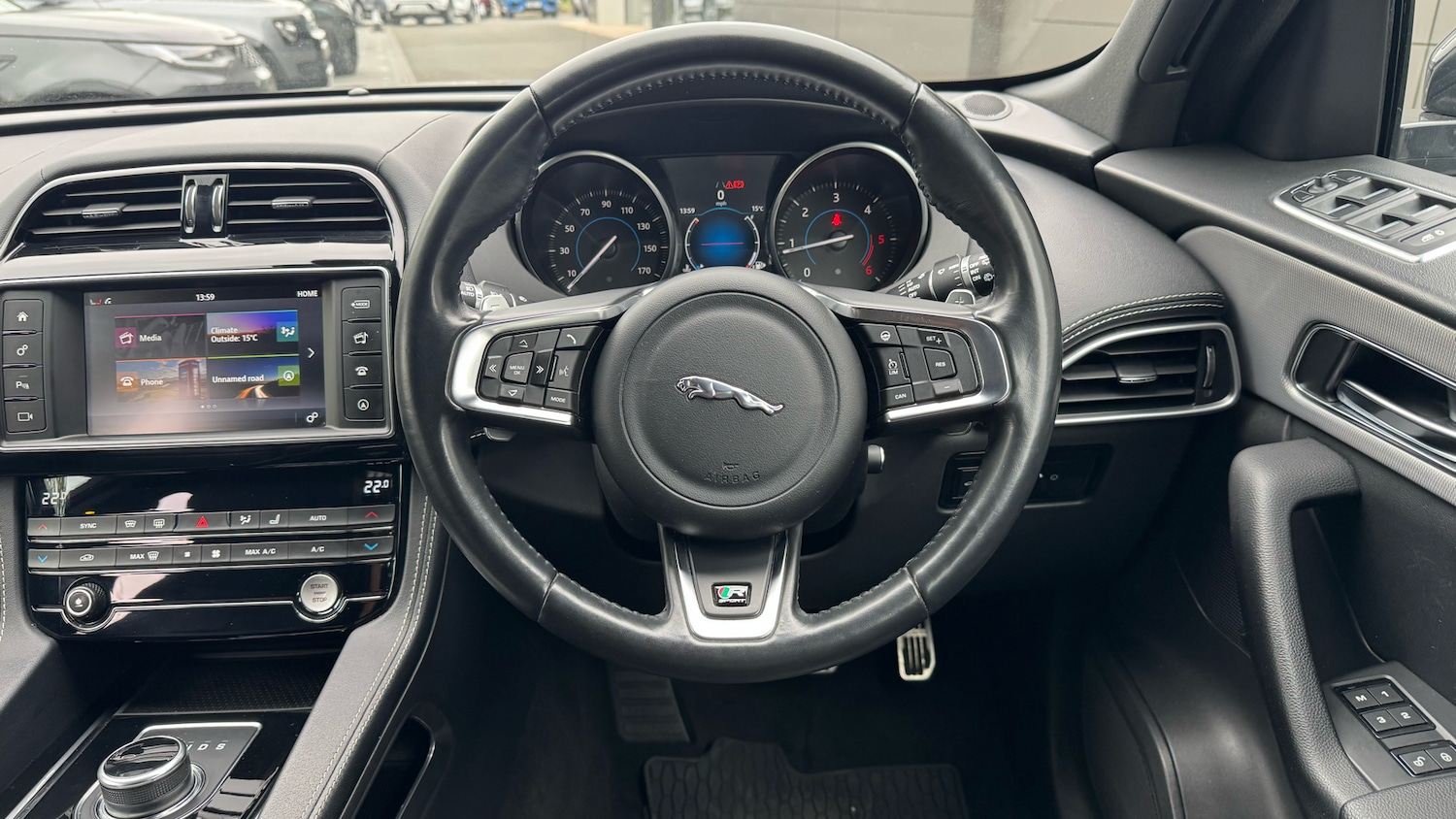 Used Jaguar F-Pace 2017 for sale - 76290454: Photo 15
