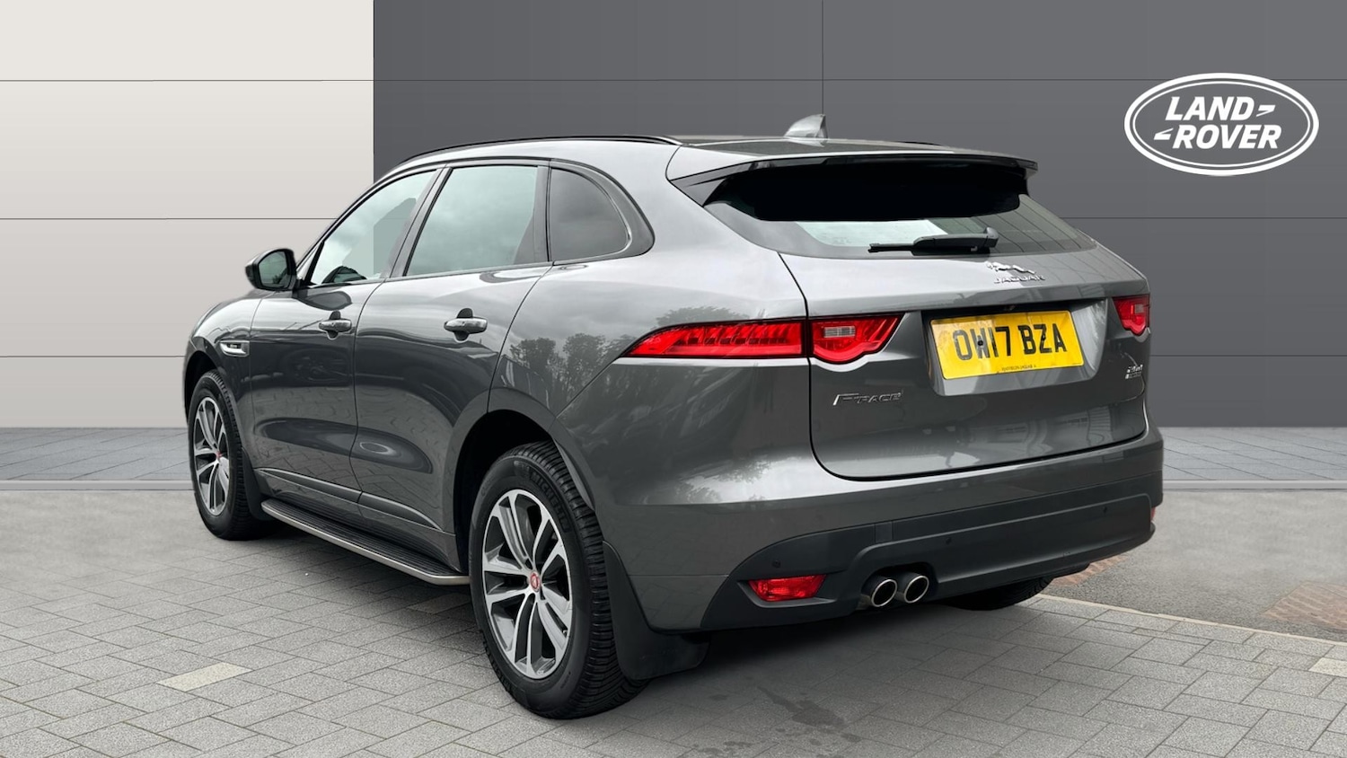 Used Jaguar F-Pace 2017 for sale - 76290454: Photo 2