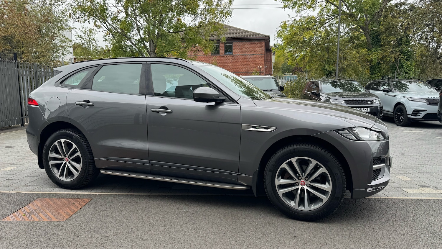 Used Jaguar F-Pace 2017 for sale - 76290454: Photo 26