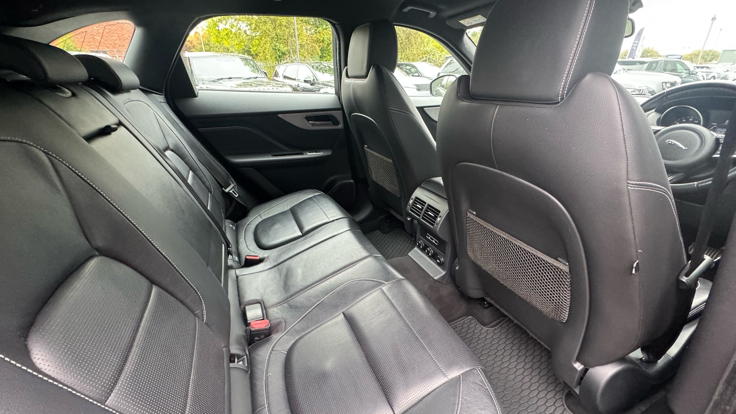 Used Jaguar F-Pace 2017 for sale - 76290454: Photo 32