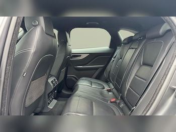 Used Jaguar F-Pace 2017 for sale - 76290454: Photo