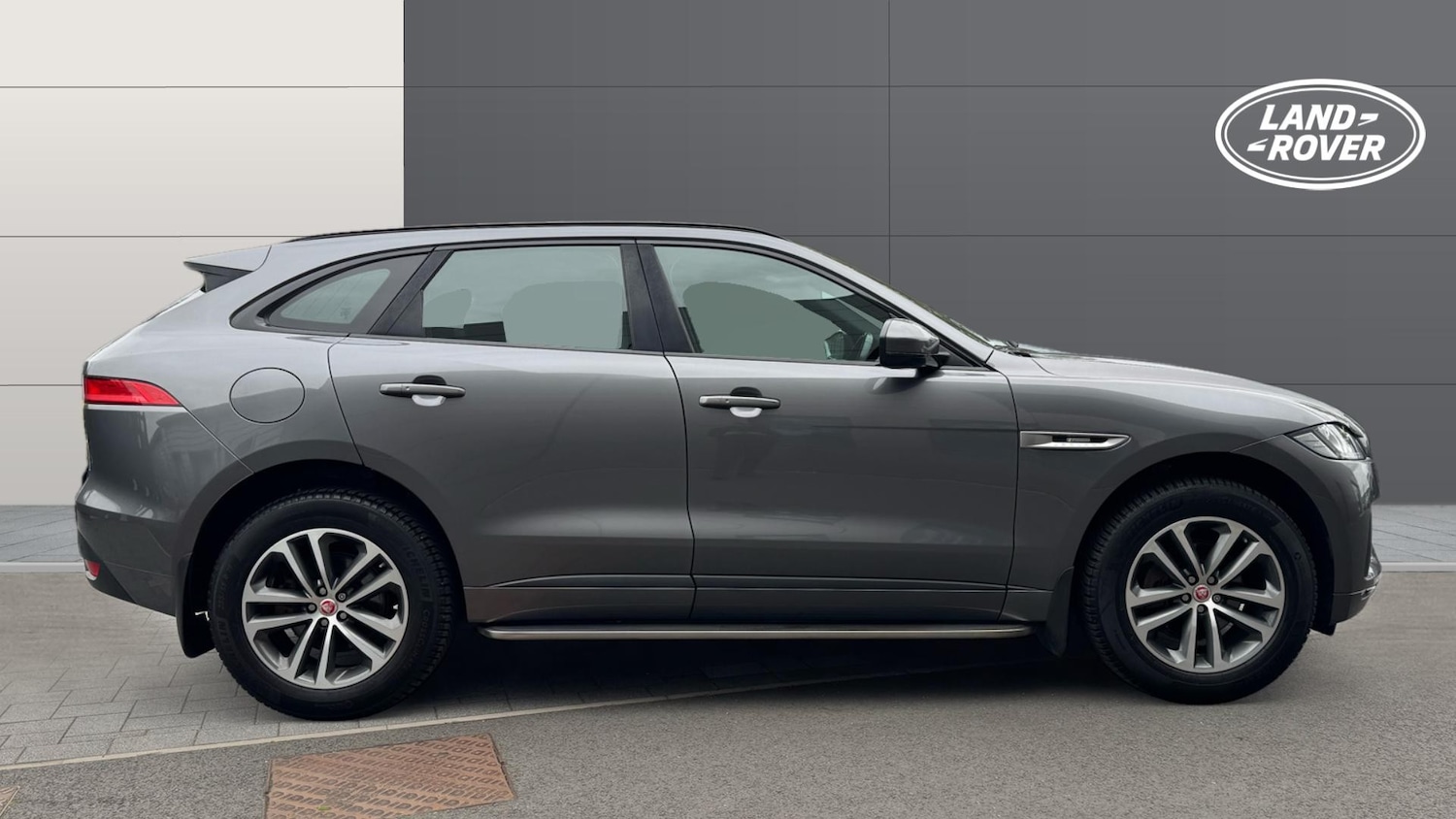 Used Jaguar F-Pace 2017 for sale - 76290454: Photo 5