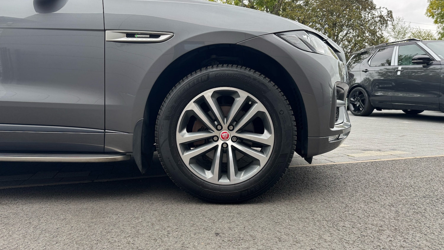 Used Jaguar F-Pace 2017 for sale - 76290454: Photo 8
