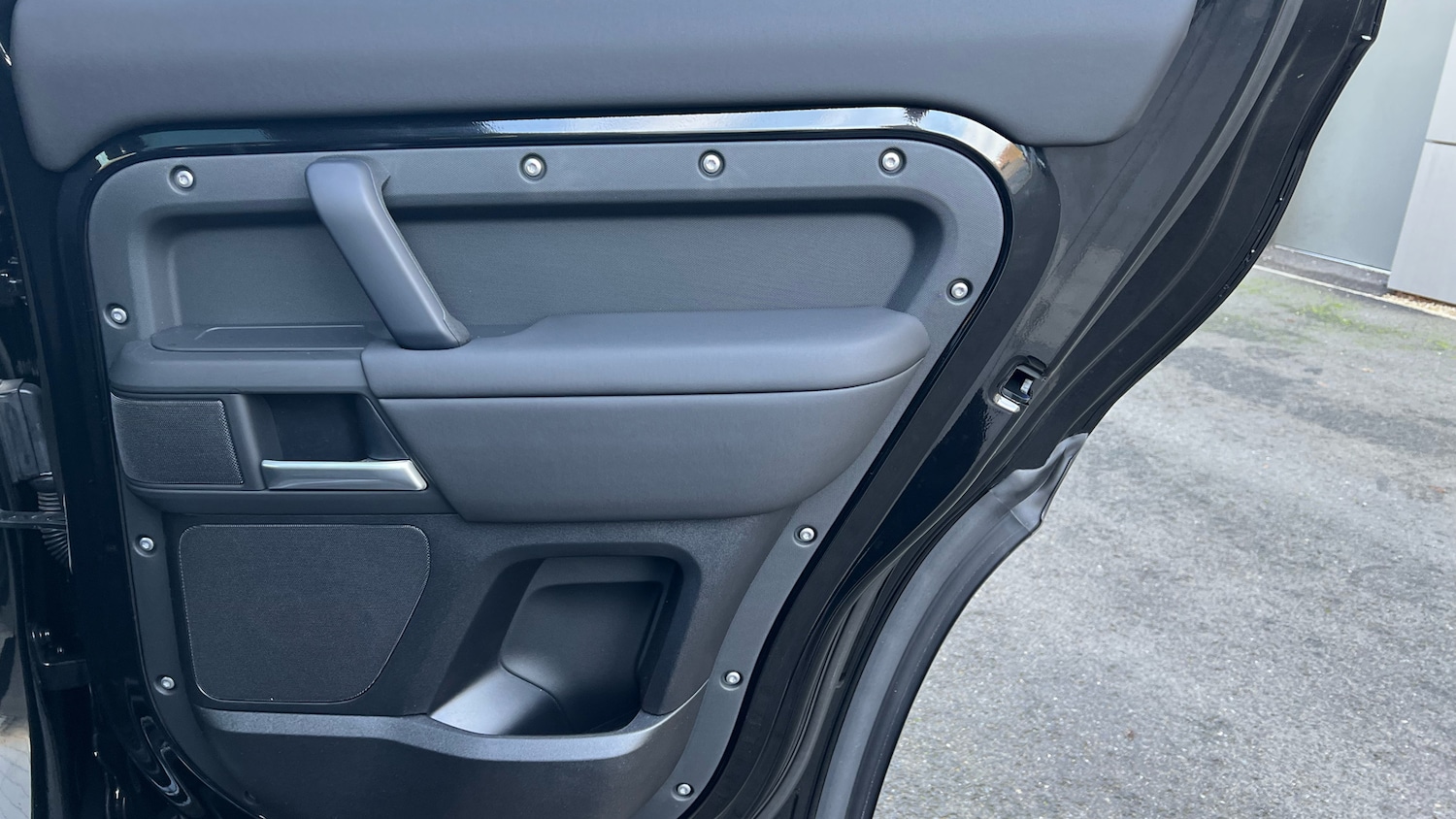 Used Land Rover Defender 2025 for sale - 76723030: Photo 31