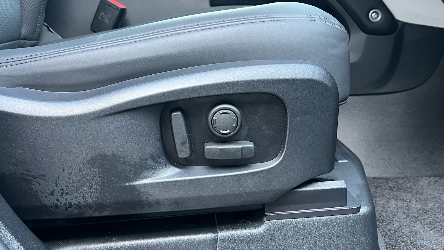 Used Land Rover Defender 2025 for sale - 76723030: Photo 36