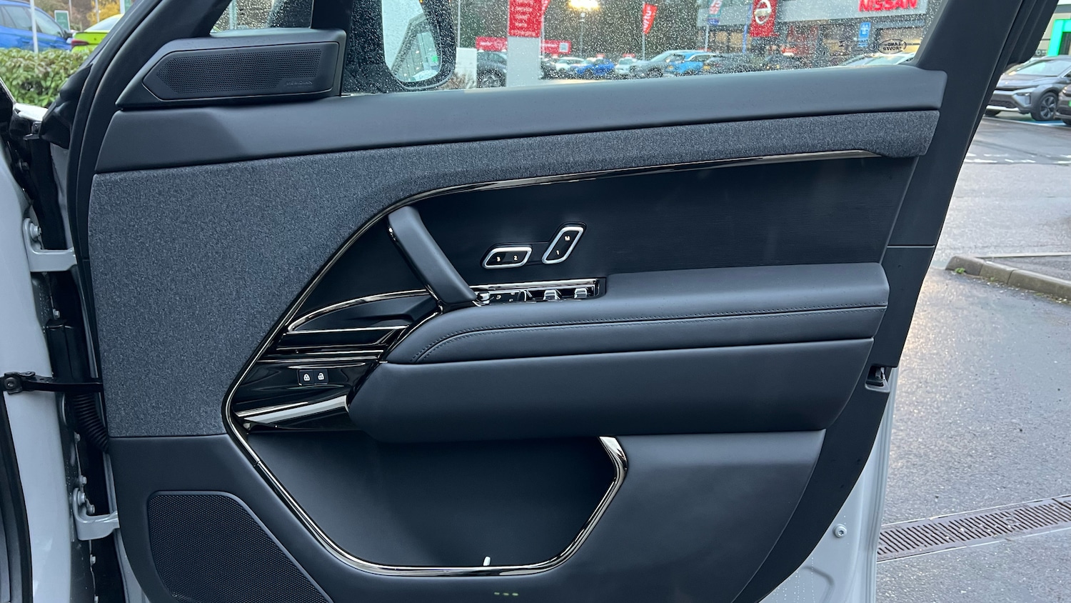 Used Land Rover Range Rover Sport 2025 for sale - 76945783: Photo 34