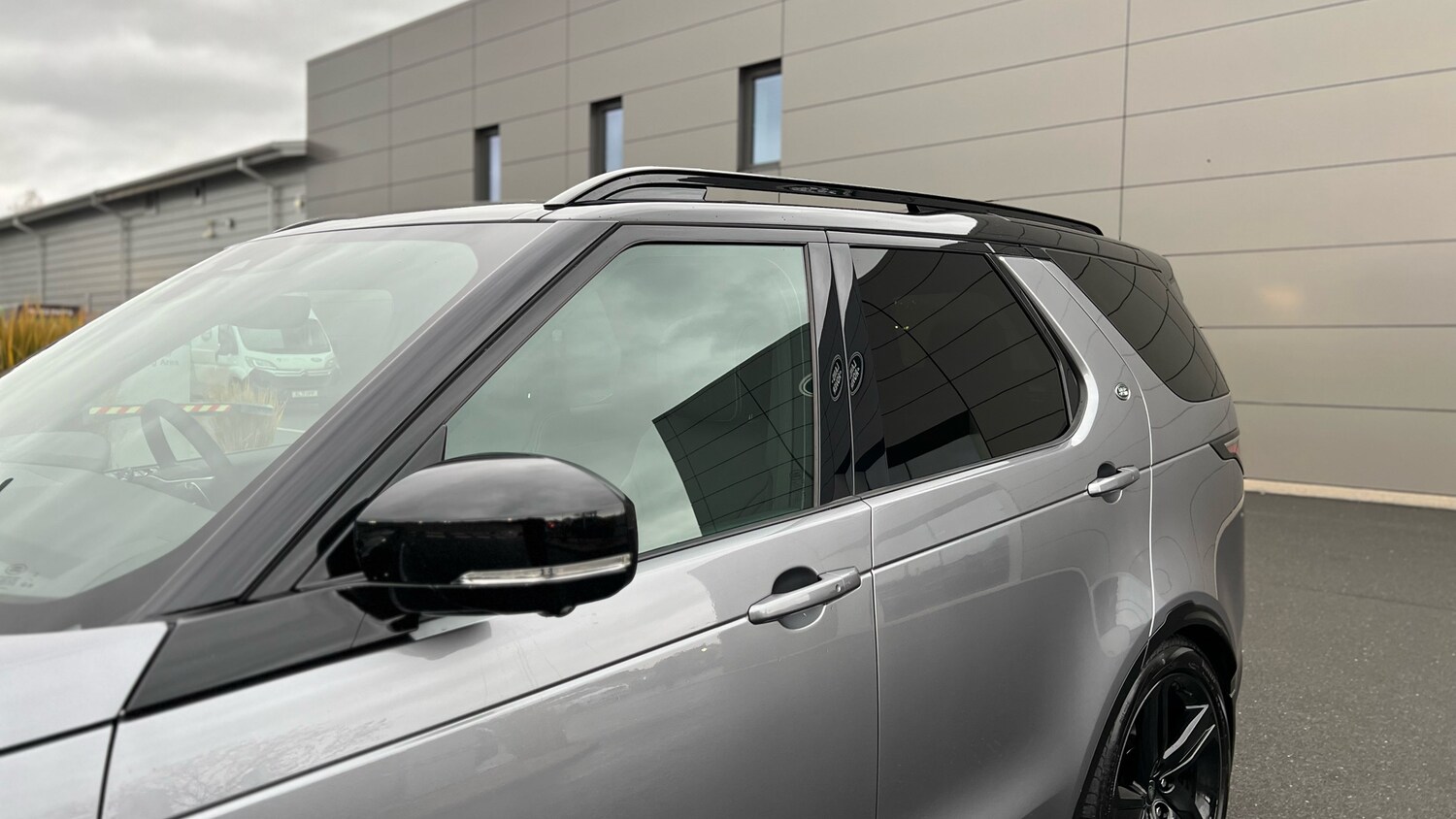 Used Land Rover Discovery 2025 for sale - 77789482: Photo 22