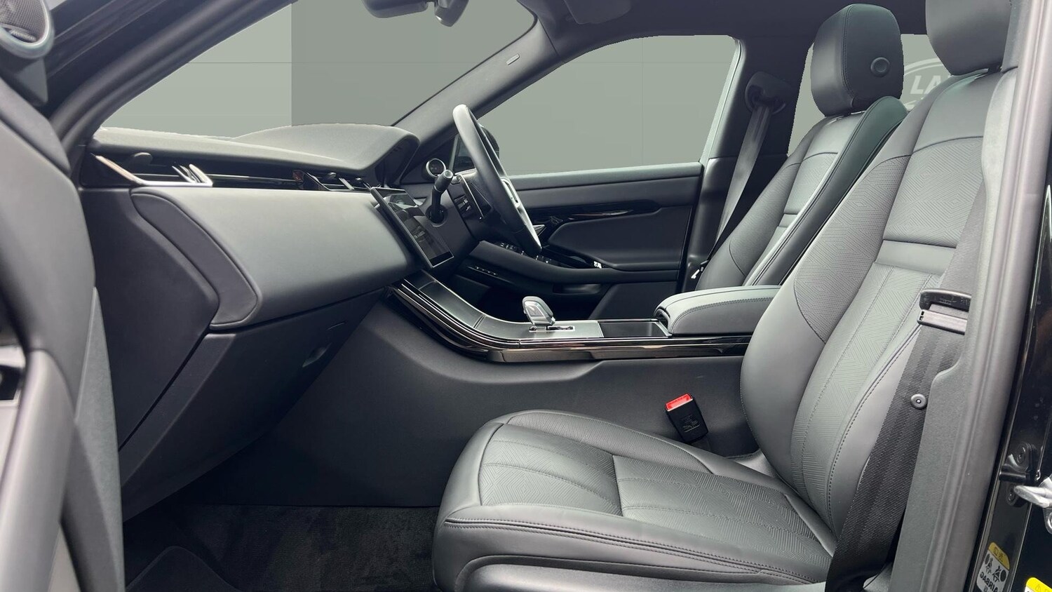 2025 Land Rover Range Rover Evoque 2.0 D200 Dynamic HSE 5dr Auto Diesel Hatchbac - Picture 3 of 24