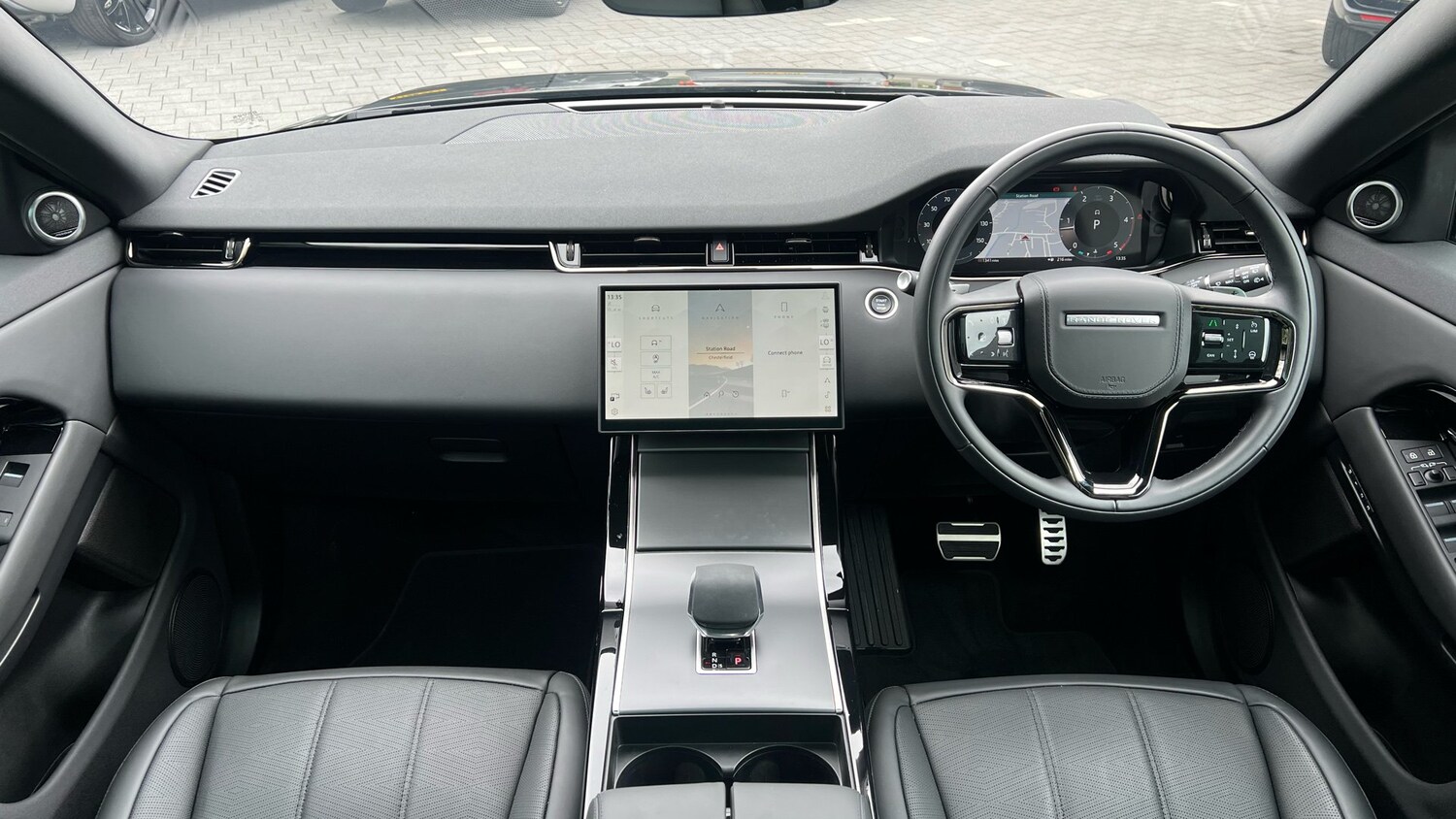 2025 Land Rover Range Rover Evoque 2.0 D200 Dynamic HSE 5dr Auto Diesel Hatchbac - Picture 9 of 24