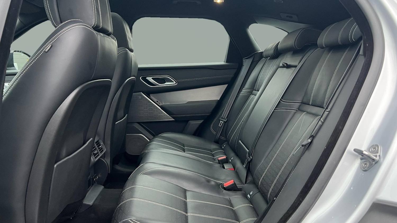 Used Land Rover Range Rover Velar 2021 for sale - 77545683: Photo 4