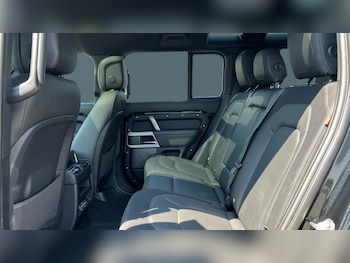 Used Land Rover Defender 2023 for sale - 79099484: Photo
