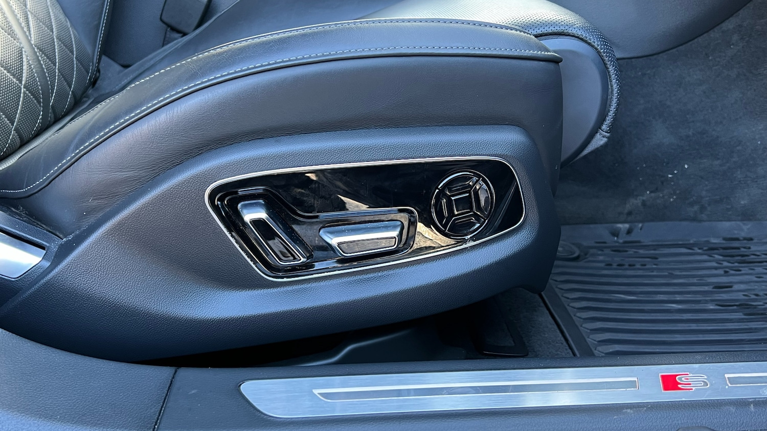 Used Audi A8 2023 for sale - 77367493: Photo 36