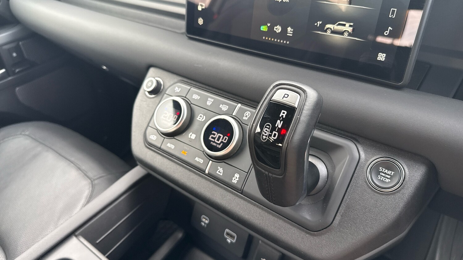 Used Land Rover Defender 2023 for sale - 78149795: Photo 13