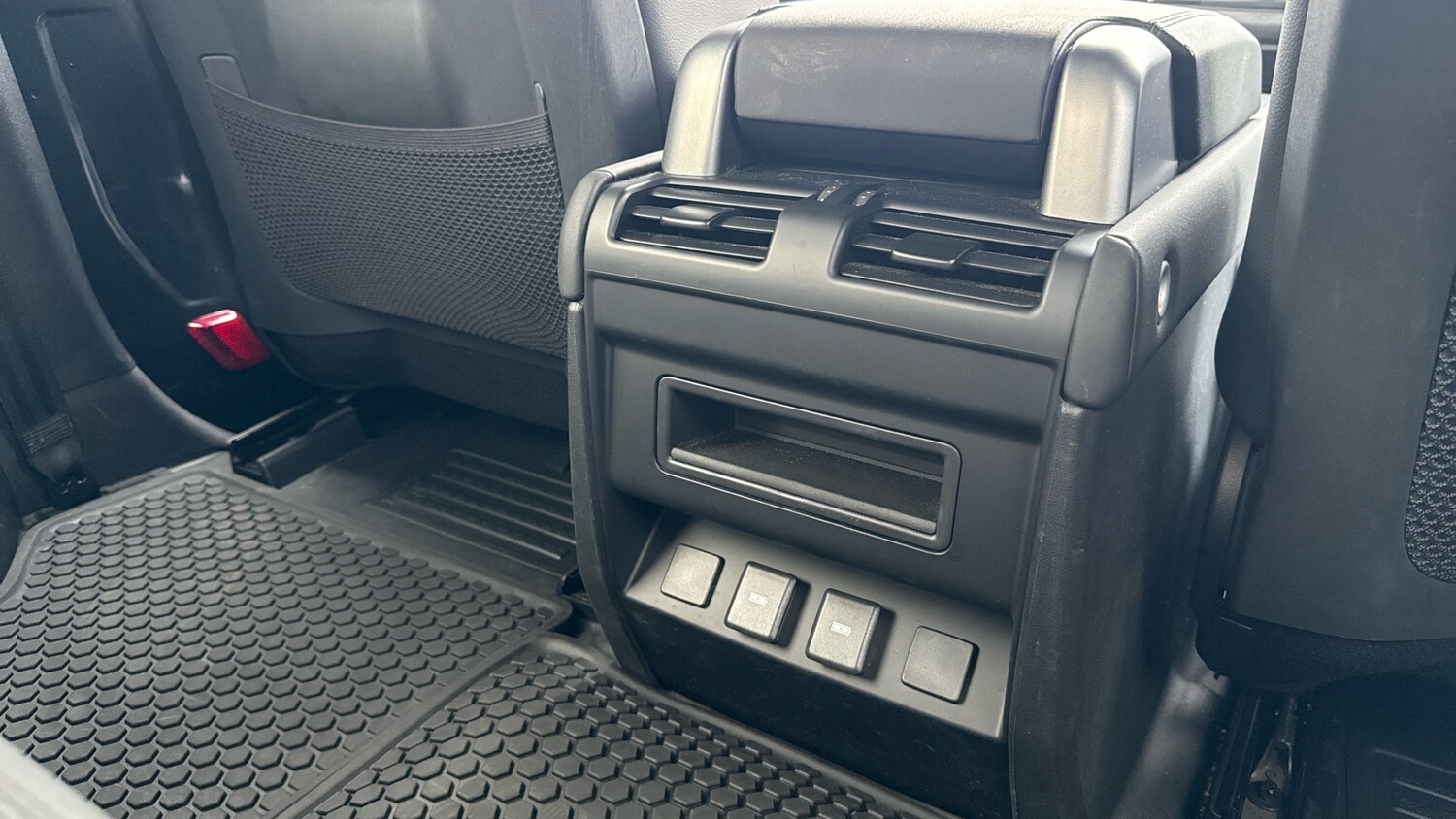 Used Land Rover Defender 2023 for sale - 78149795: Photo 18