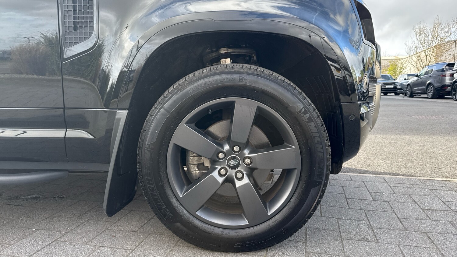 Used Land Rover Defender 2023 for sale - 78149795: Photo 8