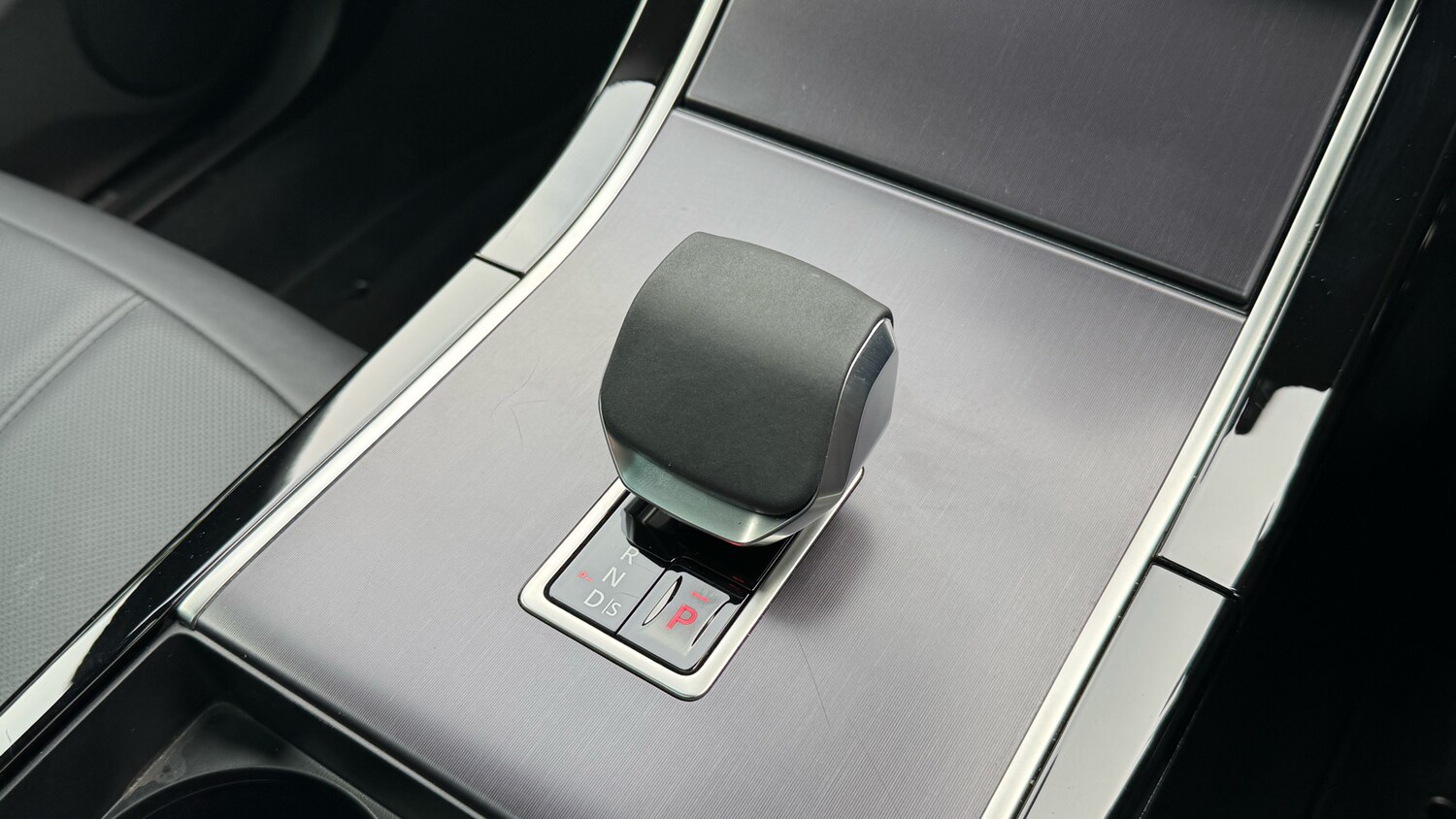 Used Land Rover Range Rover Evoque 2025 for sale - 76287120: Photo 13