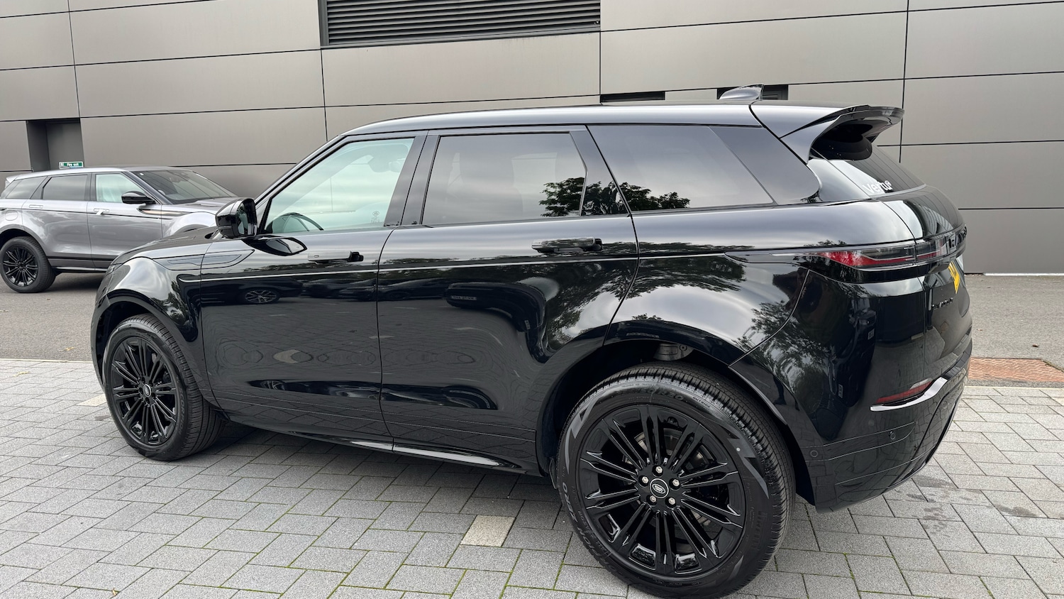 Used Land Rover Range Rover Evoque 2025 for sale - 76287120: Photo 21