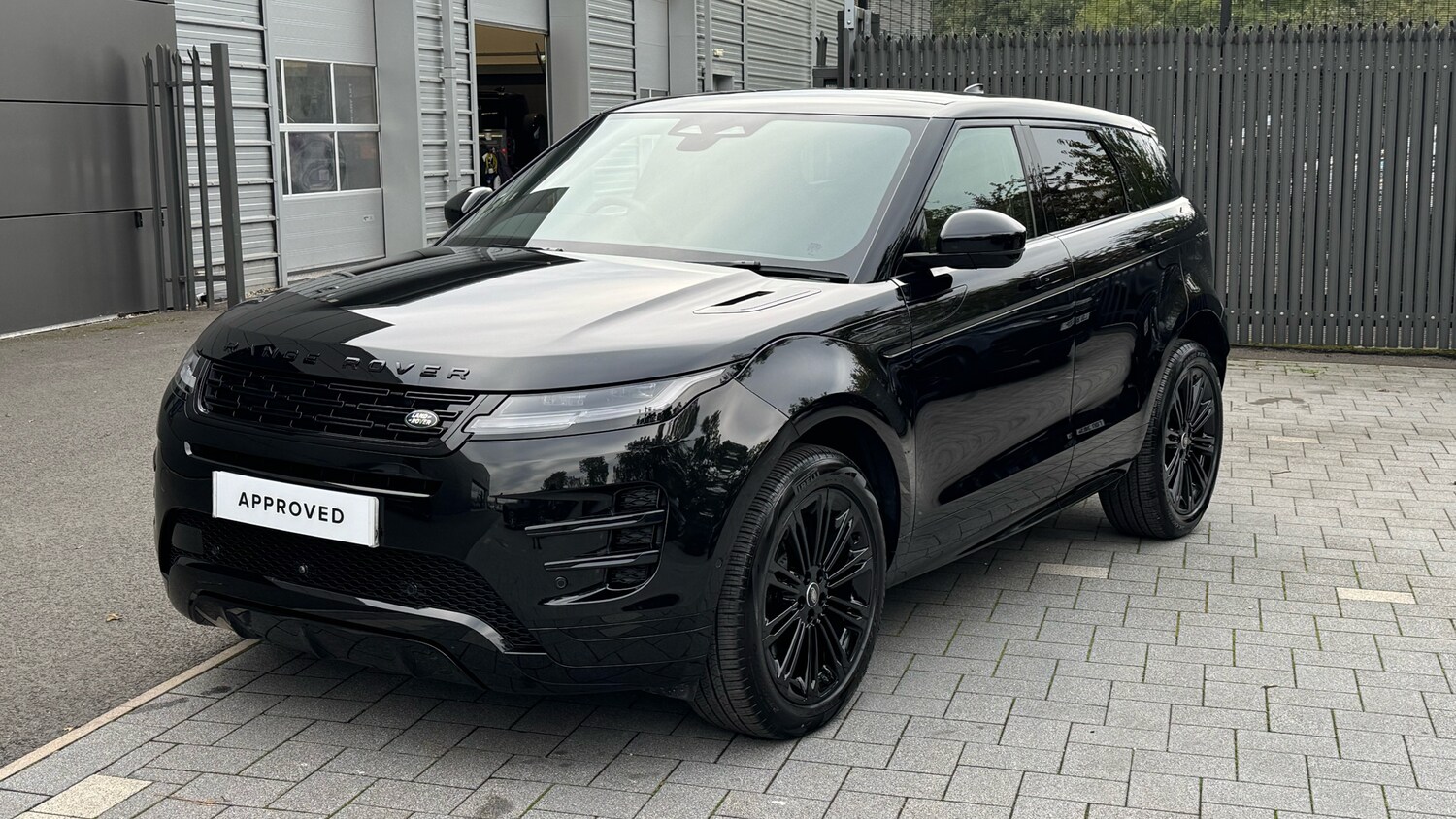 Used Land Rover Range Rover Evoque 2025 for sale - 76287120: Photo 24