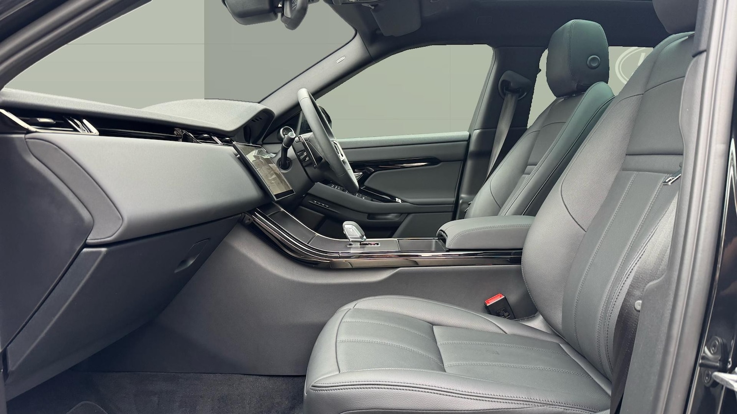 Used Land Rover Range Rover Evoque 2025 for sale - 76287120: Photo 3