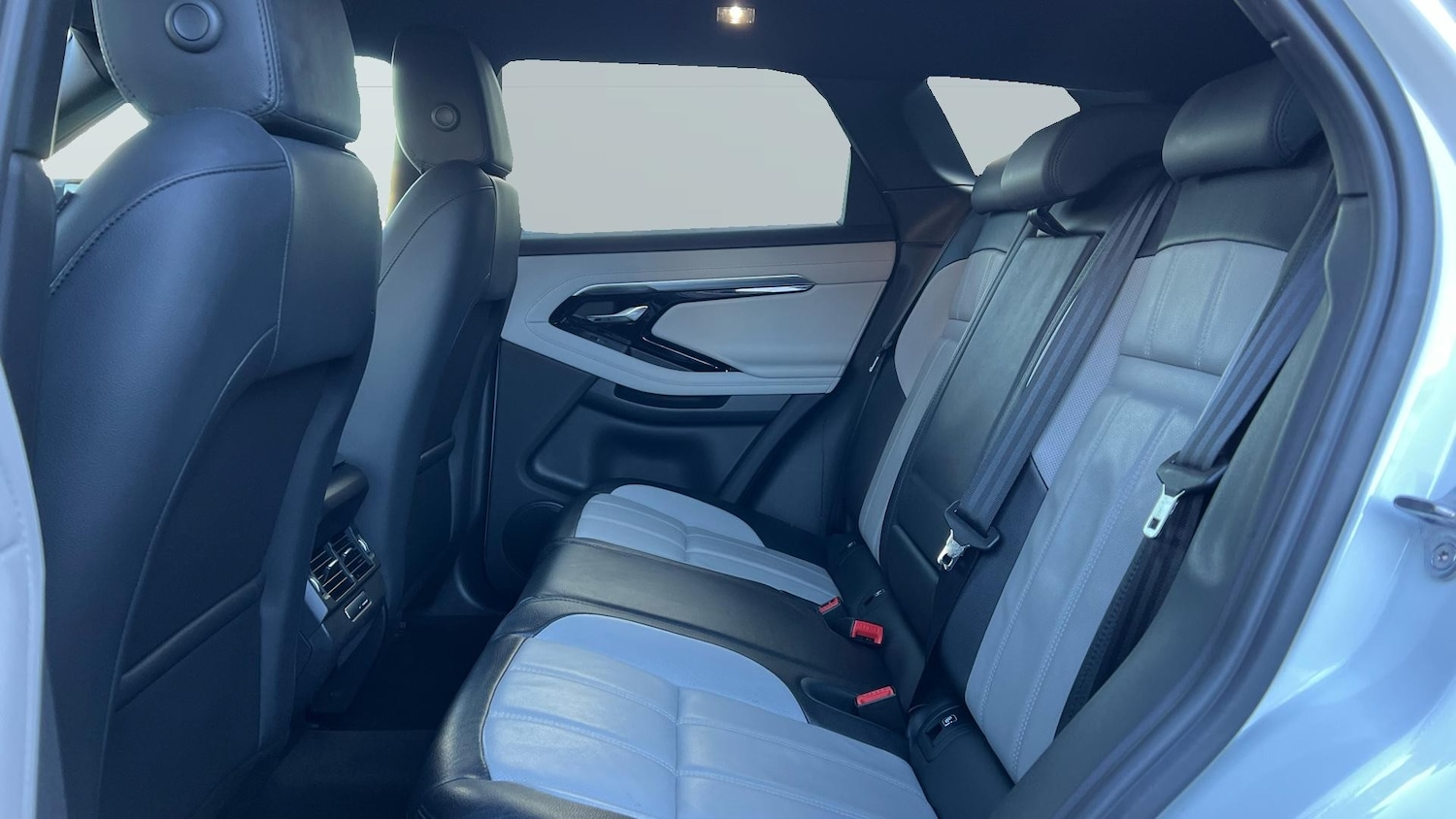 Used Land Rover Range Rover Evoque 2021 for sale - 77210899: Photo 4