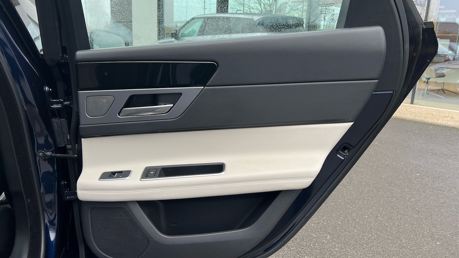 Used Jaguar XF 2020 for sale - 77728909: Photo 30