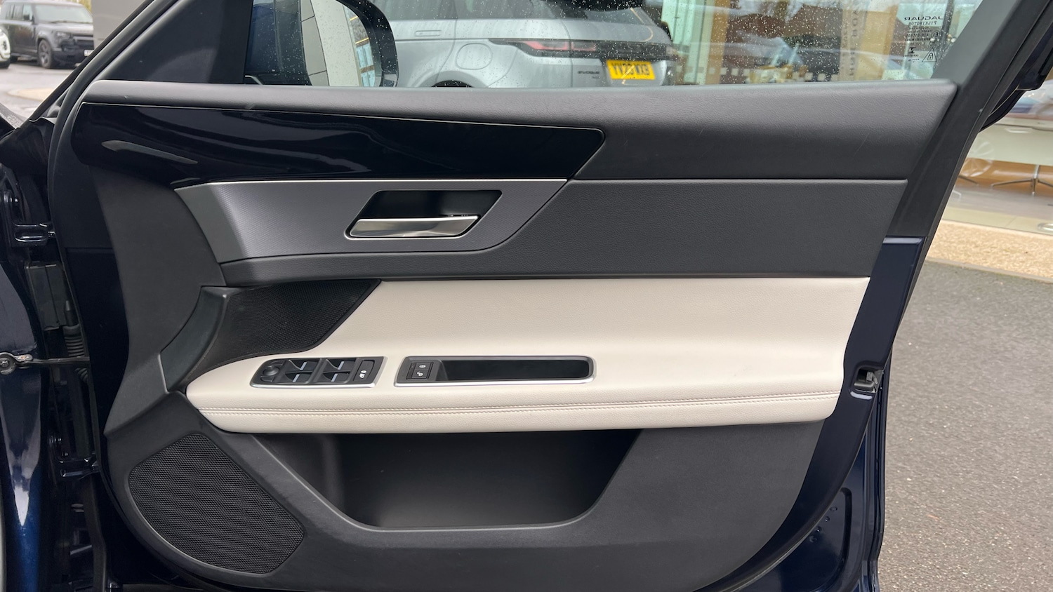 Used Jaguar XF 2020 for sale - 77728909: Photo 33