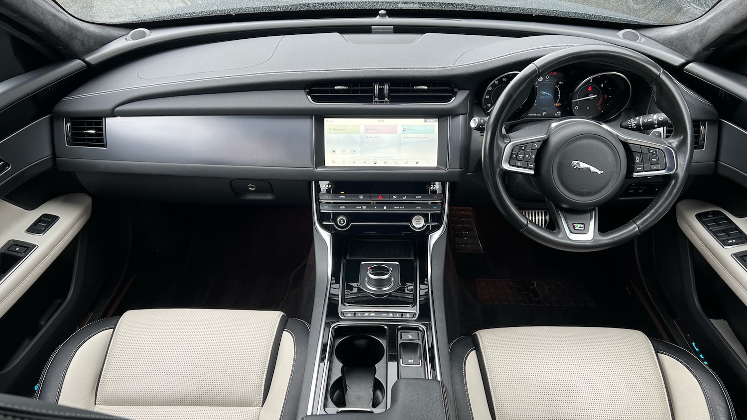Used Jaguar XF 2020 for sale - 77728909: Photo 9