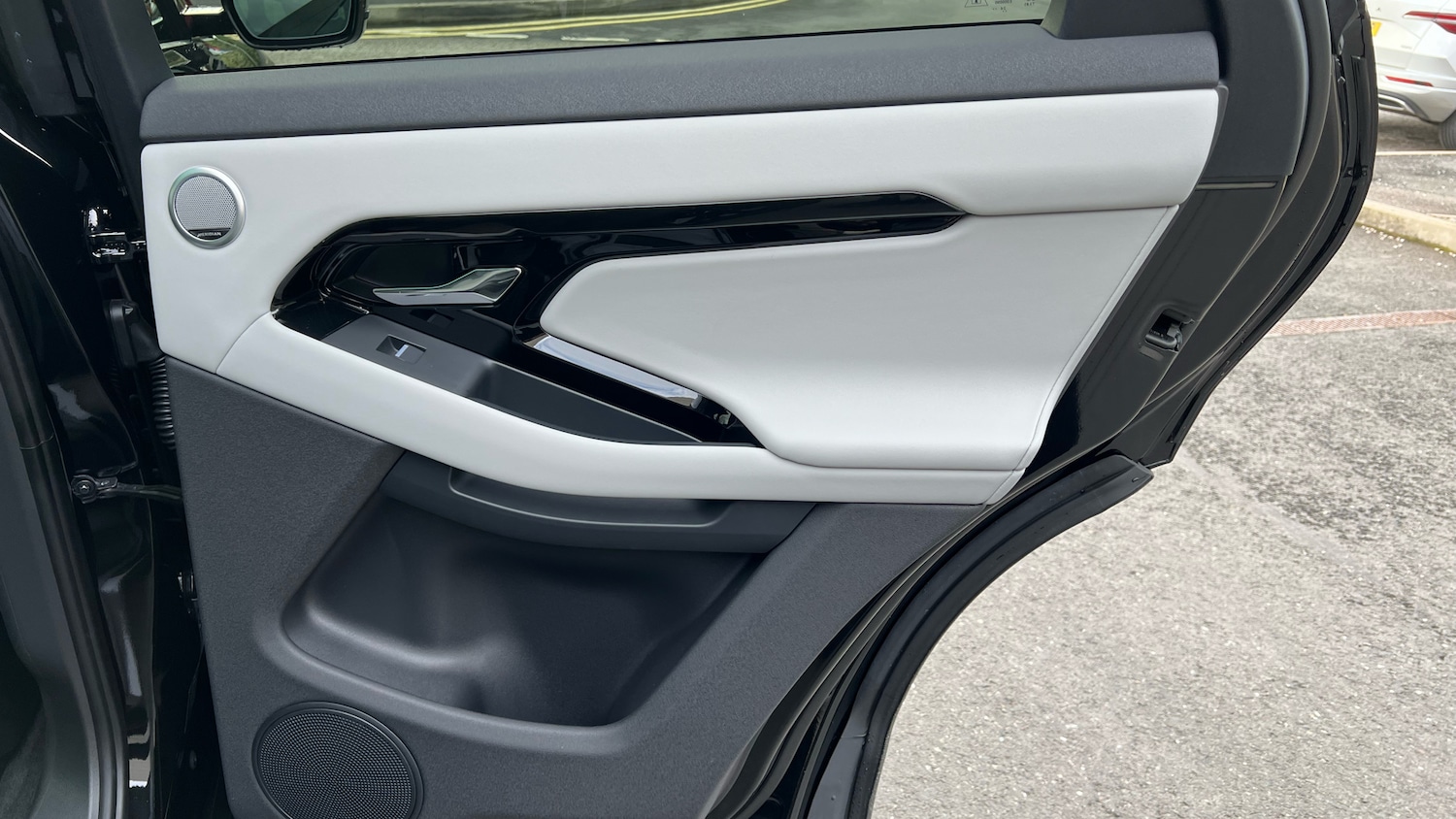 Used Land Rover Range Rover Evoque 2025 for sale - 77159089: Photo 31