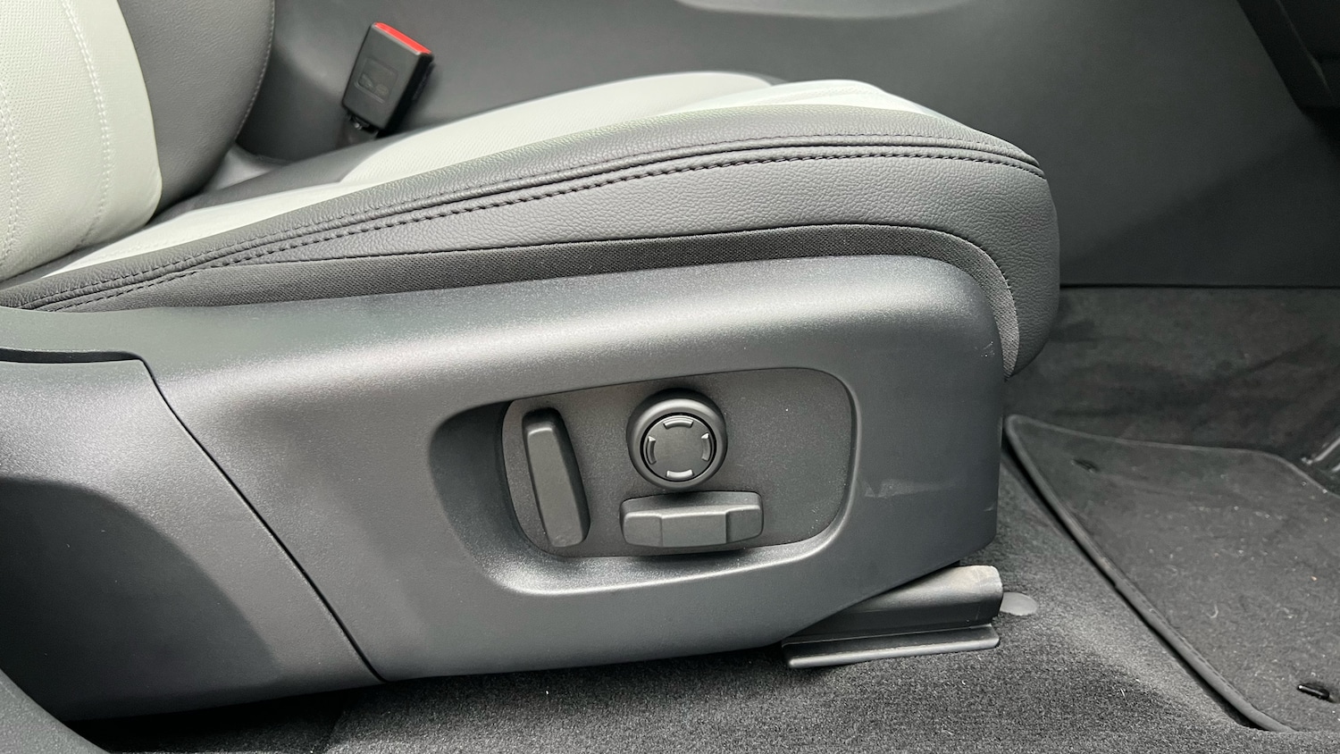 Used Land Rover Range Rover Evoque 2025 for sale - 77159089: Photo 36