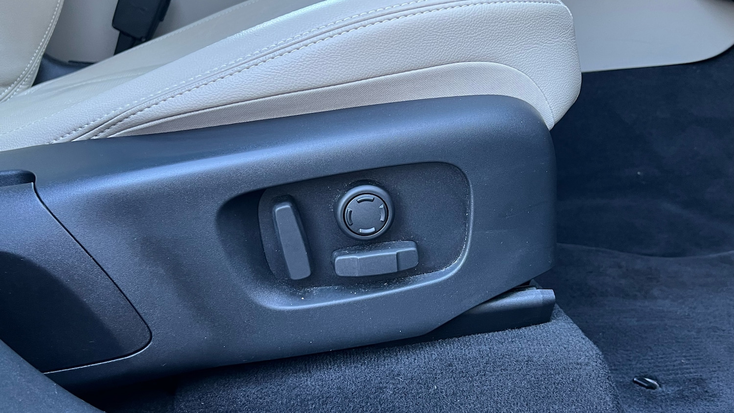 Used Land Rover Range Rover Velar 2021 for sale - 76725517: Photo 36