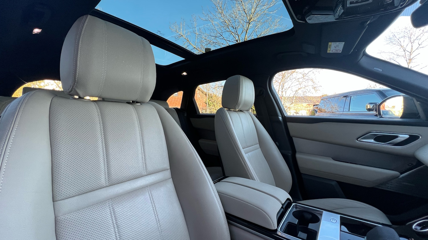 Used Land Rover Range Rover Velar 2021 for sale - 76725517: Photo 37