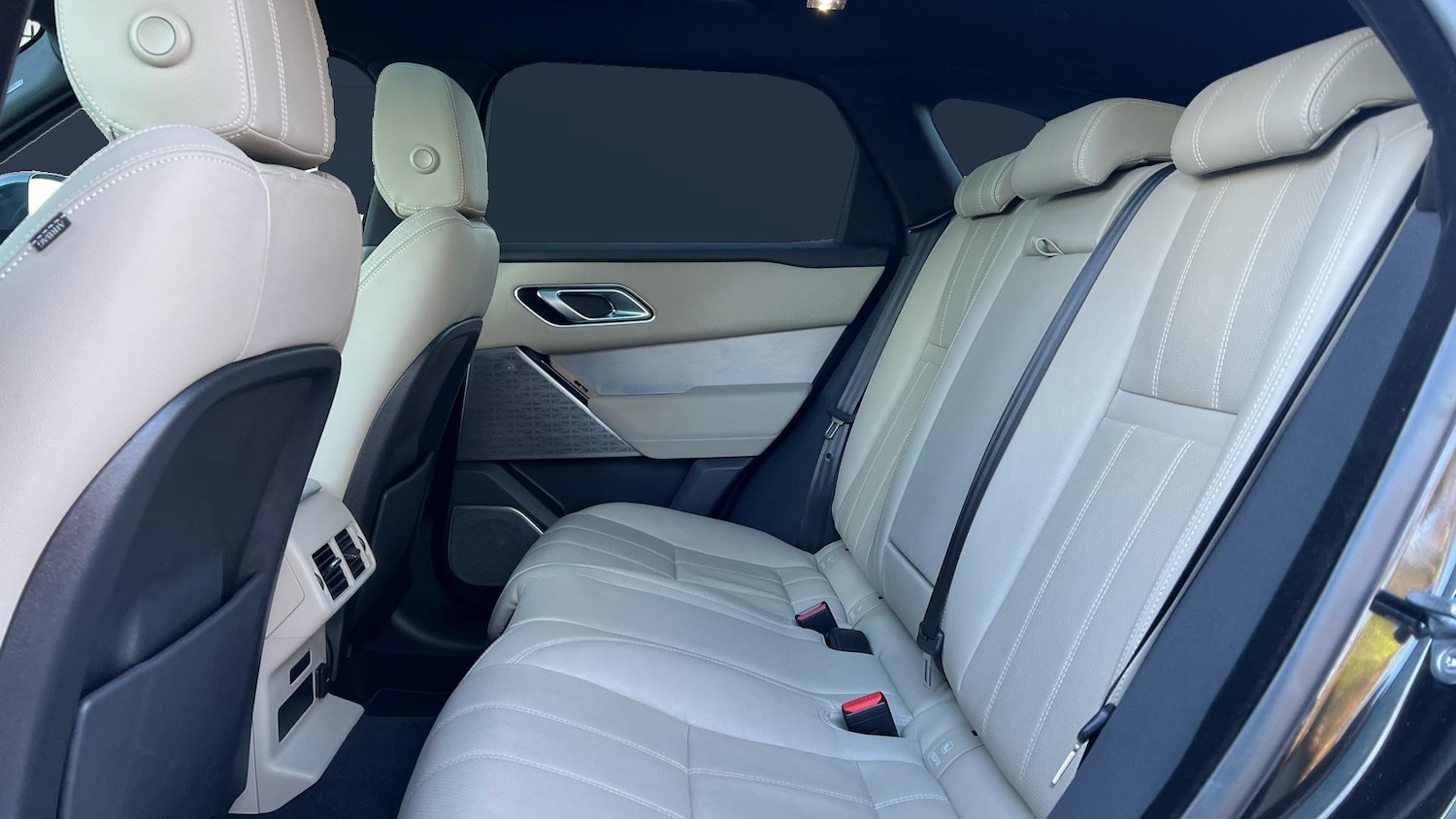 Used Land Rover Range Rover Velar 2021 for sale - 76725517: Photo 4