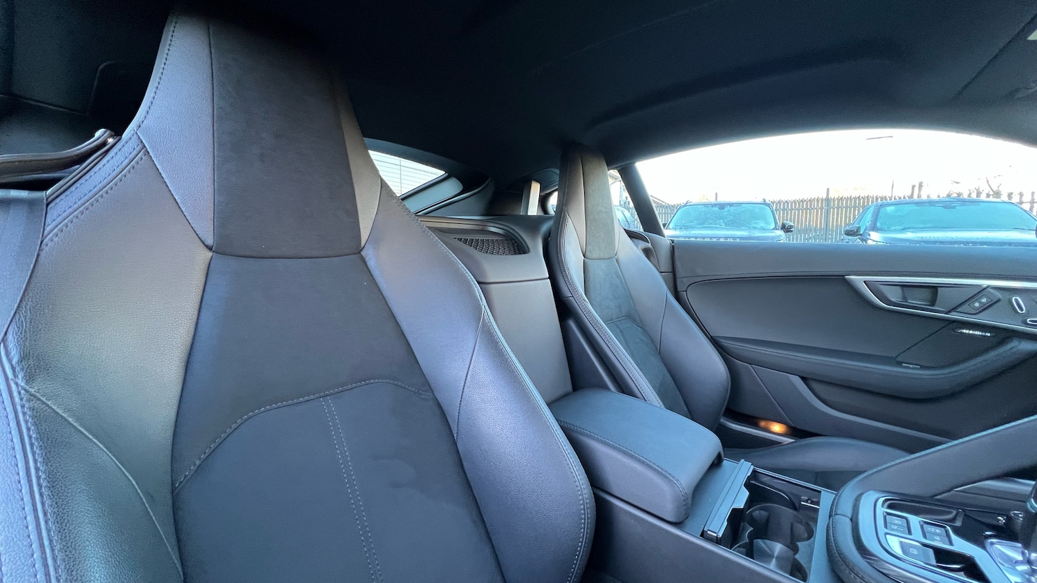 Used Jaguar F-Type 2021 for sale - 77138497: Photo 33