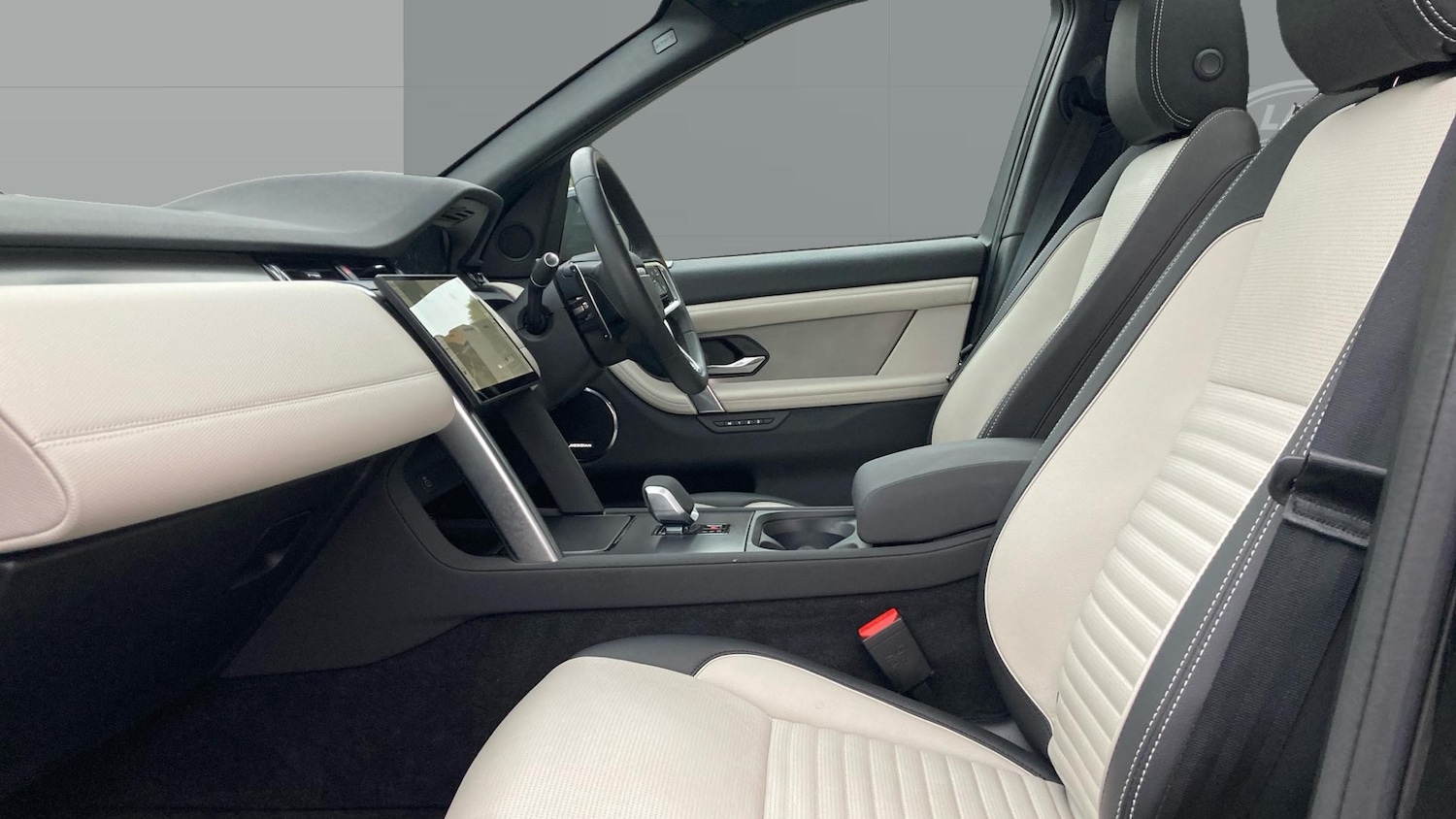 Used Land Rover Discovery Sport 2025 for sale - 77492449: Photo 3