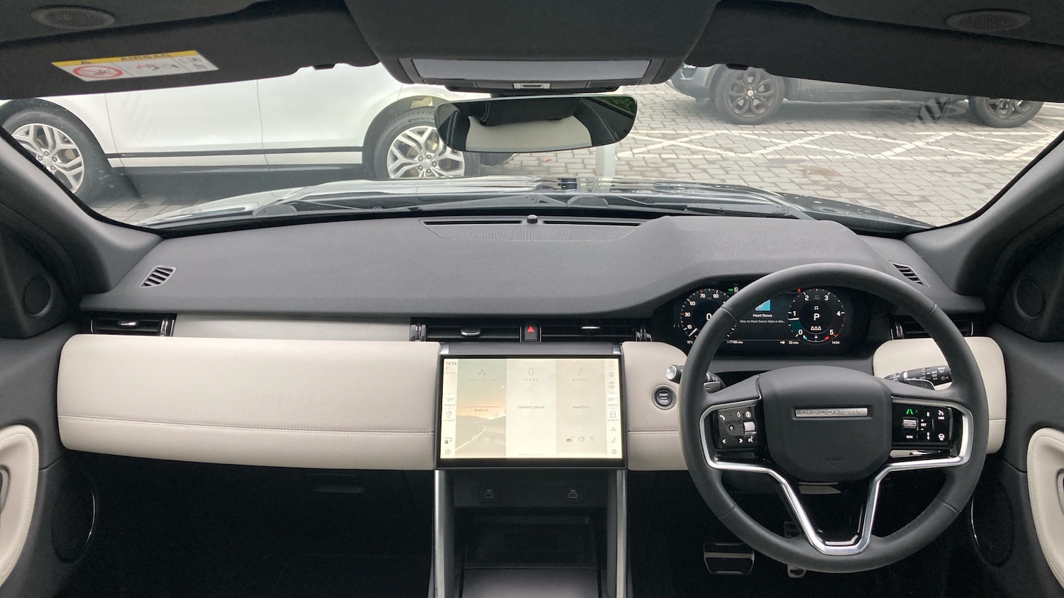 Used Land Rover Discovery Sport 2025 for sale - 77492449: Photo 9