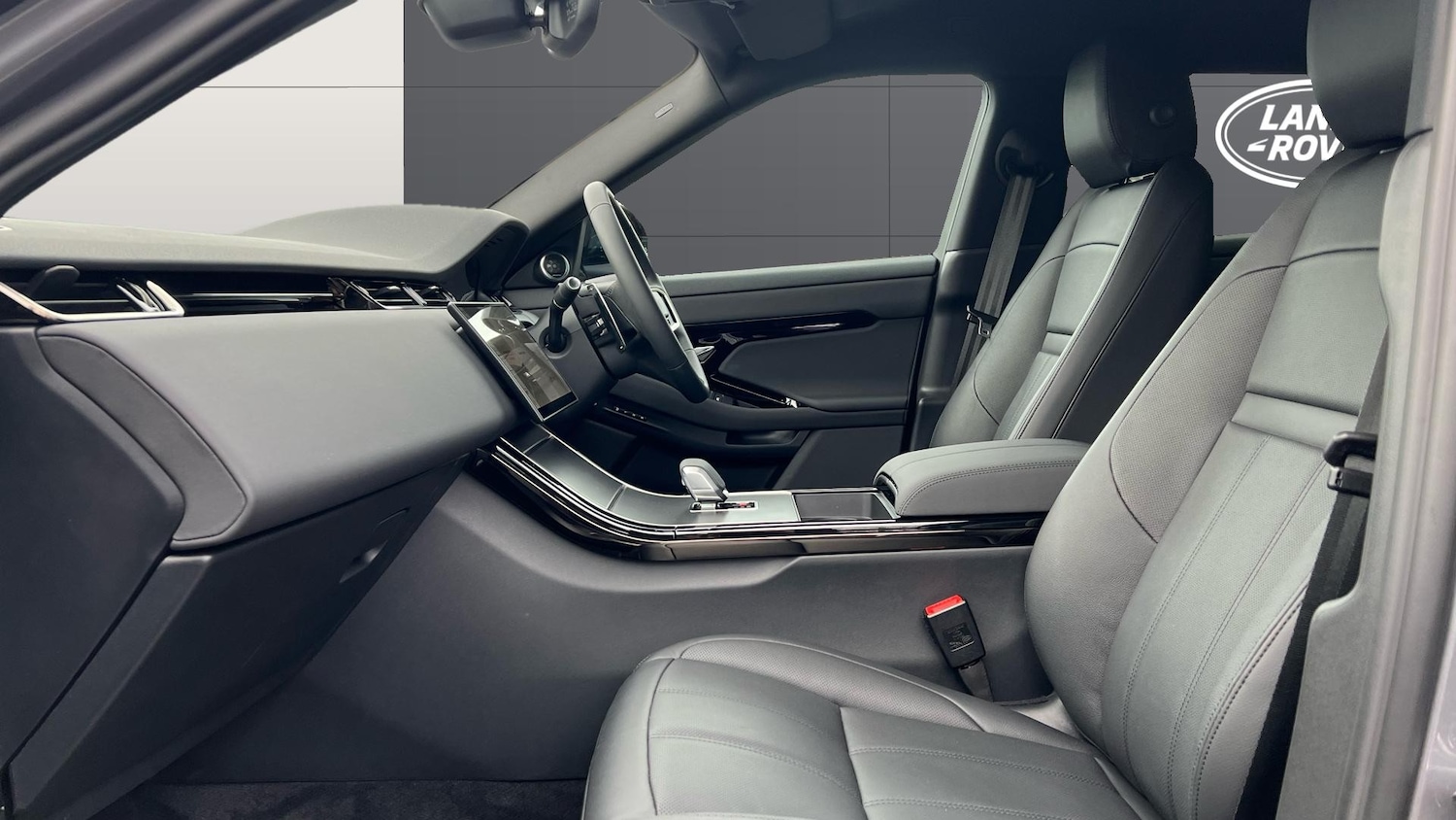 Used Land Rover Range Rover Evoque 2025 for sale - 76736410: Photo 3