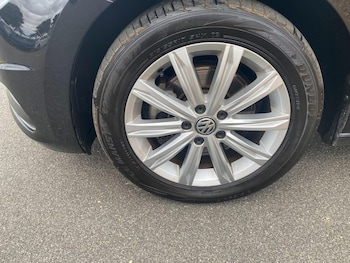 Used Volkswagen Touran undefined for sale - 79335181: Photo