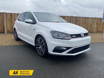 Used Volkswagen Polo 2015 for sale - 79222524: Photo