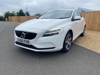 Used Volvo V40 2016 for sale - 79228665: Photo