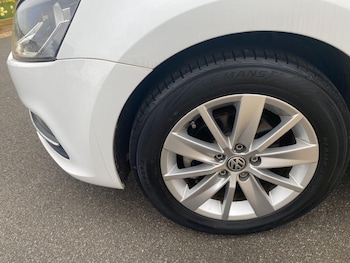 Used Volkswagen Polo 2015 for sale - 79222525: Photo