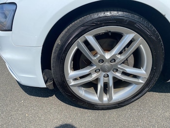Used Audi A4 2015 for sale - 79242752: Photo