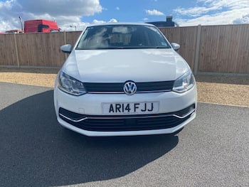 Used Volkswagen Polo 2014 for sale - 79872128: Photo