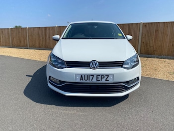 Used Volkswagen Polo 2017 for sale - 79245994: Photo