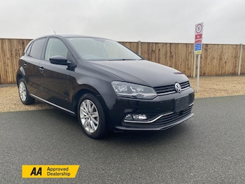Used Volkswagen Polo 2015 for sale - 79222549: Photo
