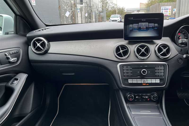 Used Mercedes-Benz GLA 2018 for sale - 78103397: Photo 17