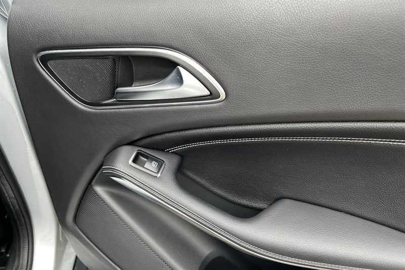 Used Mercedes-Benz GLA 2018 for sale - 78103397: Photo 32